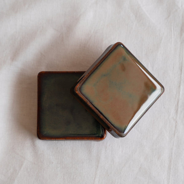 Wall Checker Root-Beer